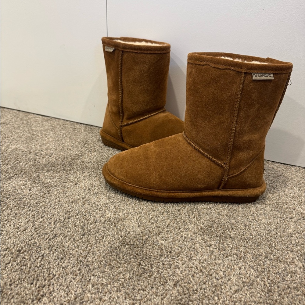 BearPaw Tan Shearling Boots kids size 3